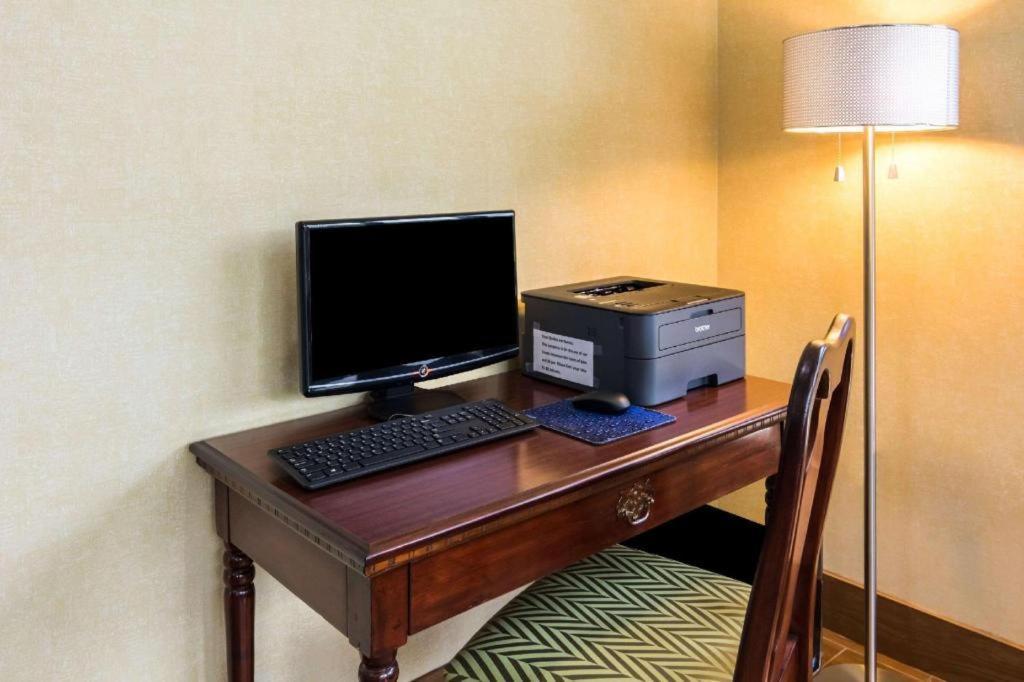 Quality Inn Manassas Bagian luar foto