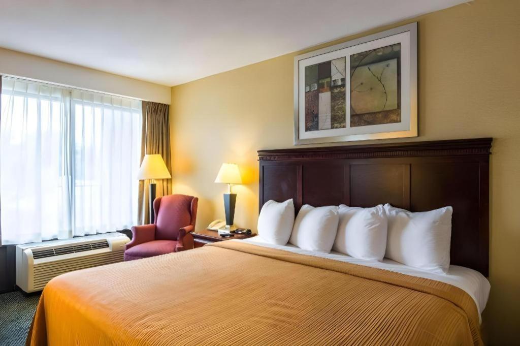 Quality Inn Manassas Bagian luar foto
