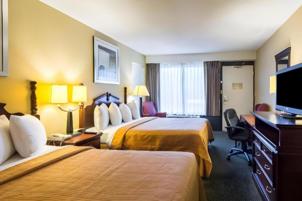 Quality Inn Manassas Bagian luar foto