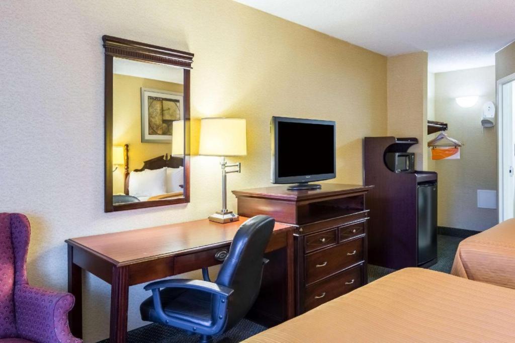 Quality Inn Manassas Bagian luar foto