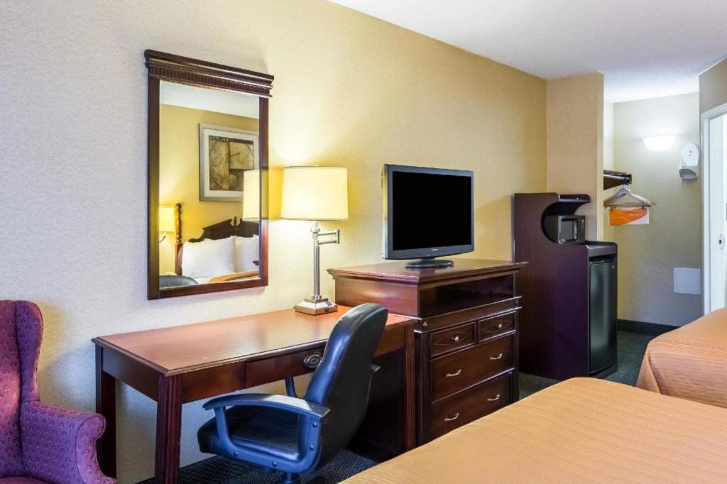 Quality Inn Manassas Bagian luar foto