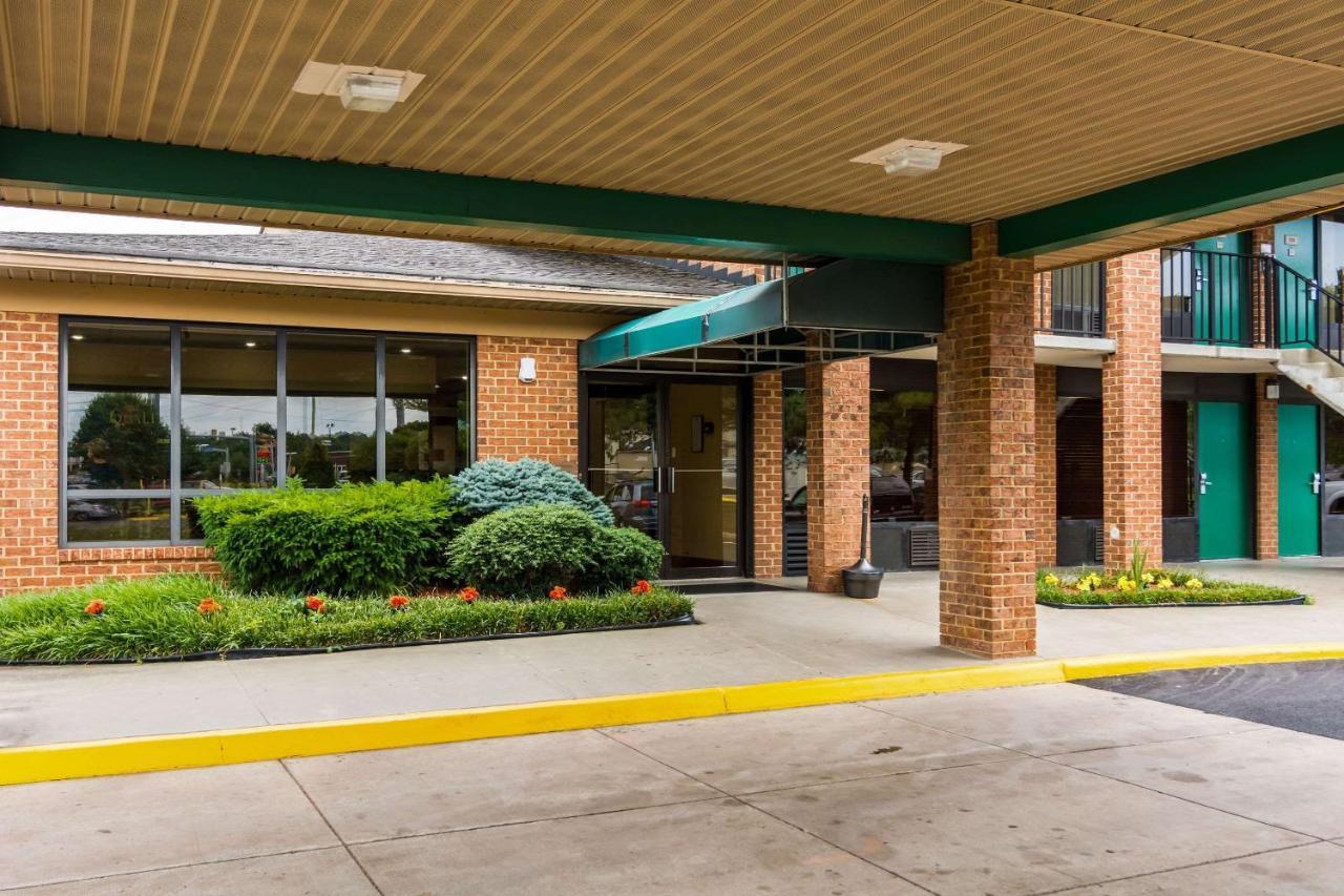 Quality Inn Manassas Bagian luar foto